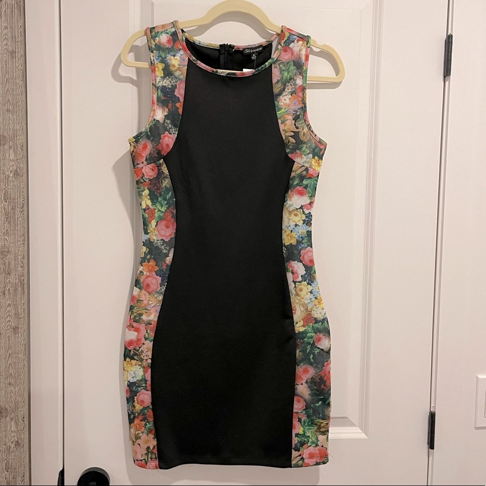 💕3/20$ NWT Shinestar Bodycon Floral Dress